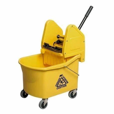 Grizzly 32 Qt. Downpress Bucket & Wringer Combo Yellow - ea