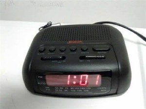 89014 - Sunbeam AM/FM Clock Radio with Dual Alarm Options /ea