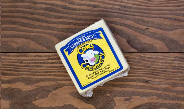 Cows Creamery EXTRA OLD Cheddar Cheese -200g (10) (00030)