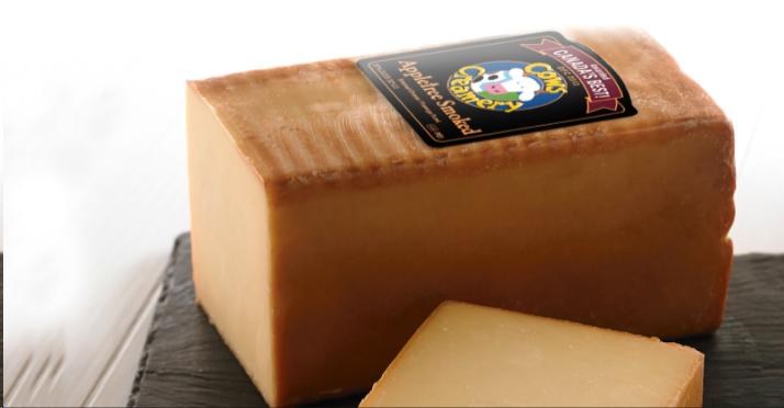 Cows Creamery Appletree Smoked Cheddar BAR - SOLD BY KG(2) (3.3kg)