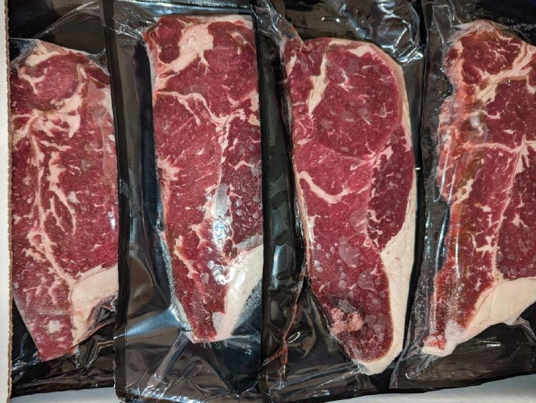Lauzon Steaks - AA+ Frozen Striploin - 20 x 225g (8oz) (34107)