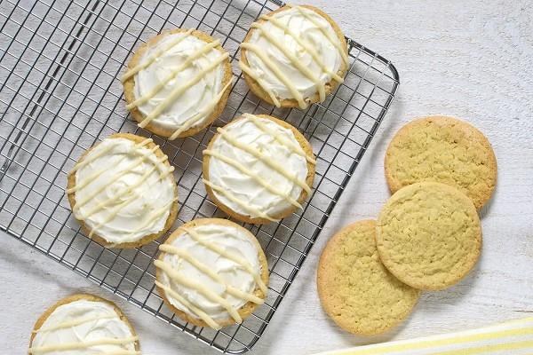 Frozen Food - Sweet Discovery Lemon Burst Cookie Puck - 240 x 1.33oz (19402)
