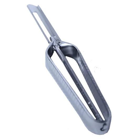 Magnum Stainless Steel Vegetable Peeler 2 3/4" x 6 1/4" - 1/EACH (MAG3881)