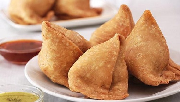 Keemat Fresh Potato Peas Punjabi Samosa 1pc