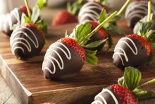 4 pack - Chocolate Covered Strawberries - Pick up 2/13 & 2/14