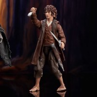 Lord of the Rings Frodo Deluxe Action Figure