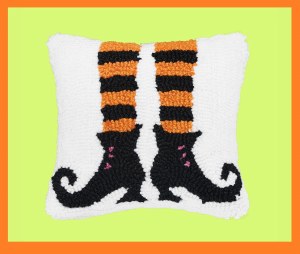 MINI PILLOW WITH WITCHES LEGS