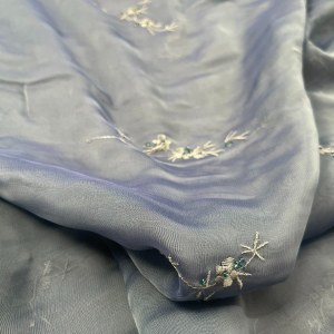 Scattered embroidery Purple
