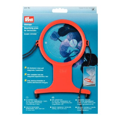 Universal magnifier with lamp