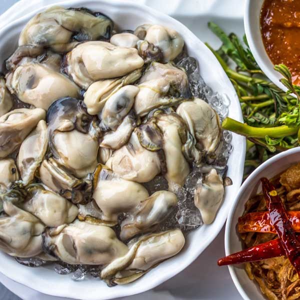 Select Oysters Quart Roberts Seafood Market