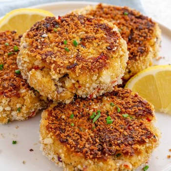 Breaded Crab Cakes - By the Pound