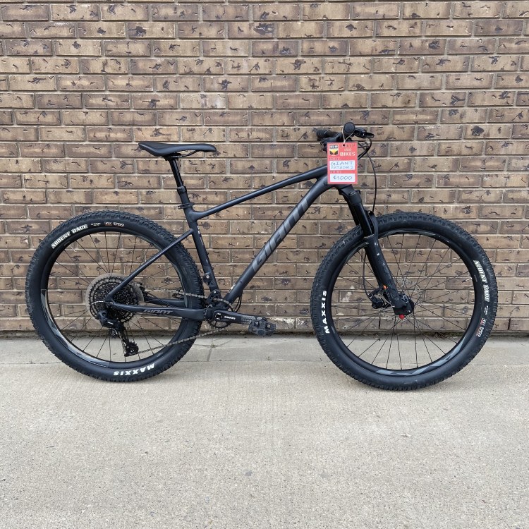 GIANT FATHOM 2 BLACK MEDIUM