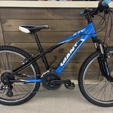 GIANT XTC JR 24 7-SPD SUSPENSION