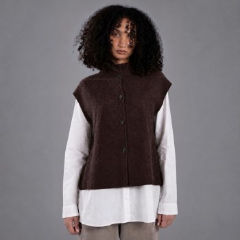 Additional picture of Runu Boiled Wool Chocolate Vest