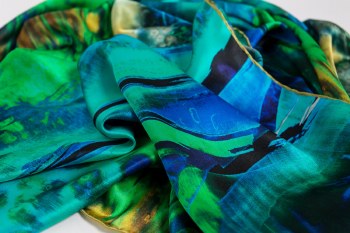 Additional picture of Long Silk Scarf 'Mara' Gold