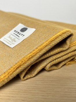 Additional picture of Irish Linen Throw Sunshine Yellow