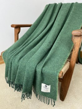 Additional picture of Foreverwool Recycled Merino Wool Throw Fresh Green