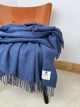 Additional picture of Foreverwool Recycled Merino Wool Throw Ocean Blue