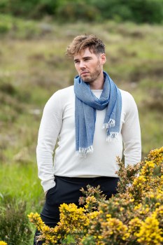 Additional picture of Merino-Cashmere Scarf Oxford Blue