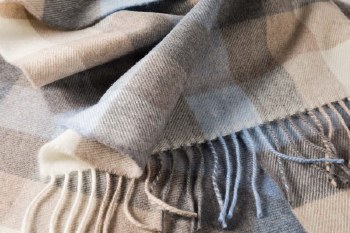 Additional picture of Merino Wool Scarf Beige, Stone and Blue Block Check