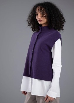 Additional picture of Runu Boiled Wool Chocolate Vest