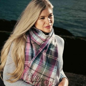 Additional picture of Merino Wool Scarf Purple Heather Check
