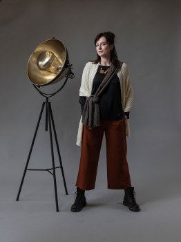 Additional picture of Large Alpaca-Silk Aran Wrap Cream