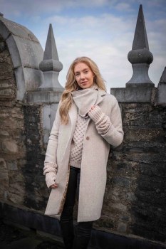 Additional picture of Alpaca Wool Tweed Reversible Snood