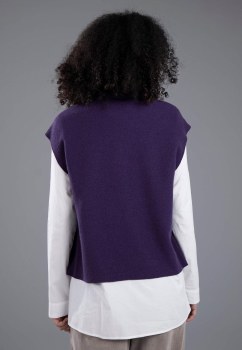 Additional picture of Runu Boiled Wool Chocolate Vest