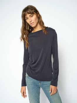 Additional picture of Ami draped navy tee