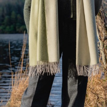 Additional picture of Merino Wool Wrap Reversible Green and Beige