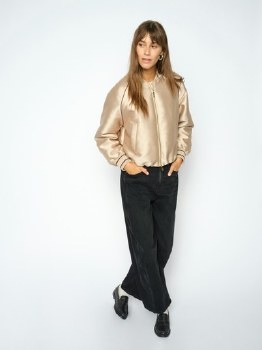 Additional picture of Cindy Barrel leg black jeans