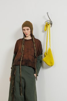 Additional picture of Chocolate and Black Hand-painted Knit Vest