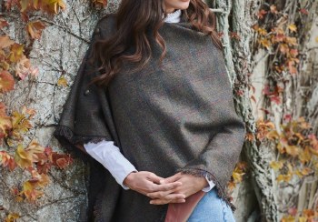 Additional picture of Hazelwood Tweed Cape Hemlock