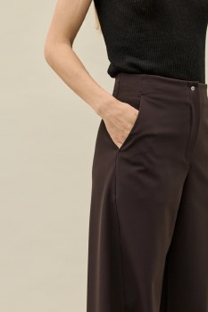 Additional picture of Cocoa Barrel-leg Trousers
