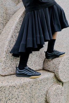 Additional picture of Bubble Ollo Black Trainer
