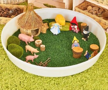 Additional picture of Deep Spot Tuff Tray Grass Insert