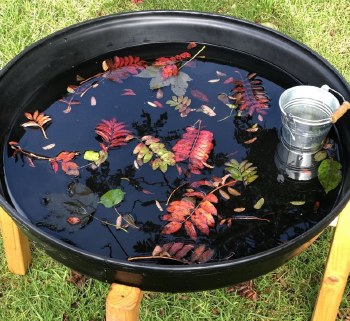 Additional picture of Deep Spot Tuff Tray with 50cm Stand - Black