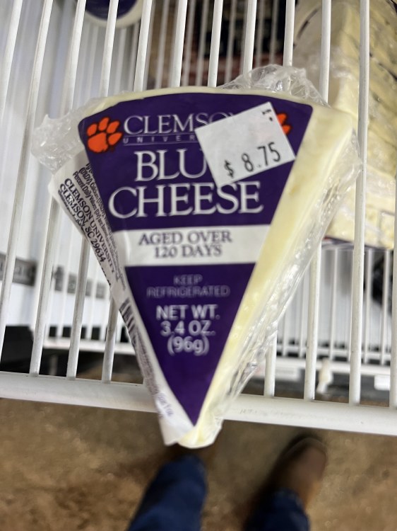 CLEMSON BLUE CHEESE LRG WEDGES