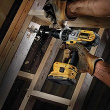 Additional picture of Adapter 18V to 20V - Dewalt
