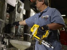 Additional picture of Gun Grease 20V Max Cordless Dewalt (Bare Tool)