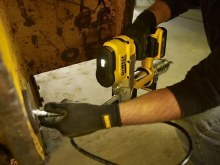 Additional picture of Gun Grease 20V Max Cordless Dewalt (Bare Tool)