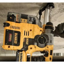 Additional picture of Hammer Rotary SDS Plus L-Shape 1" Kit Dewalt w/Onboard Dust Extractor (2) Batteries (1) Charger (1) Depth Rod (1) Kit Box