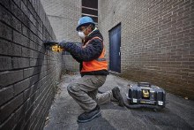 Additional picture of Grinder Angle 60V Max Flexvolt Cordless Brushless 4-1/2" - 6" w/Kickback Brake Dewalt (Bare Tool)