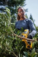 Additional picture of Pruner 20V Max Cordless 1-1/2" Kit Dewalt (1) Battery (1) Charger (1) Tool for Blade Change