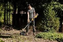 Additional picture of Cultivator Attachment for Trimmer Dewalt