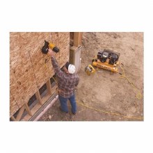 Additional picture of Dewalt N75C-1 Bostitch 1-1/2" to 3" 15 Degree Coil Sheathing Nailer