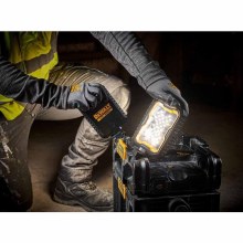 Additional picture of TOUGHSYSTEM 2.0 BATTERY LIGHT BOX DEWALT