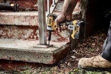 Additional picture of Impact Wrench 20V Max 1/2" Cordless w/Hog Ring Anvil  Dewalt (Bare Tool)