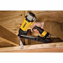 Additional picture of NAILER, POSITIVE PLACEMENT METAL CONNECTOR 1.5" 20V MAX DEWALT